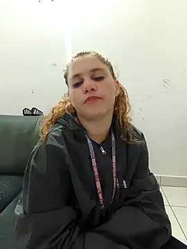 Scarlett-Leh online show from April 7, 2026, 4:57 am