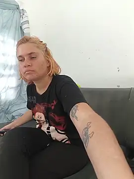Scarlett-Leh online show from May 20, 2026, 6:36 pm