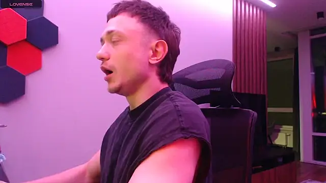 Snapshot of alex_nash chatting on November 6, 2025, 11:15 pm alex nash online show from November 6, 2025, 11:15 pm