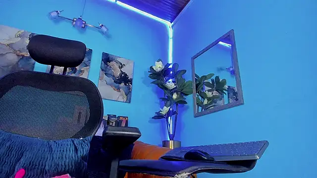  hairybeard  online show from January 28, 2025, 11:06 am