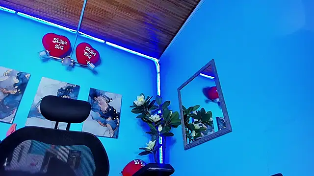  hairybeard  online show from February 19, 2025, 4:34 am