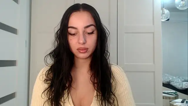 courtneyPerfect online show from January 6, 2026, 8:18 am