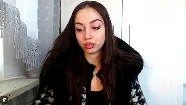 courtneyPerfect online show from April 18, 2026, 7:12 am