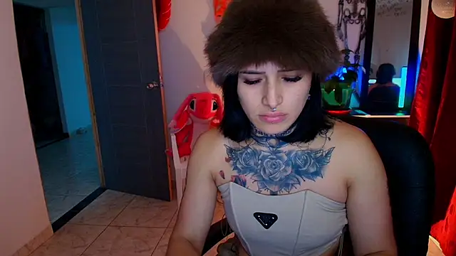 TinnaDawsom online show from October 25, 2025, 11:21 pm