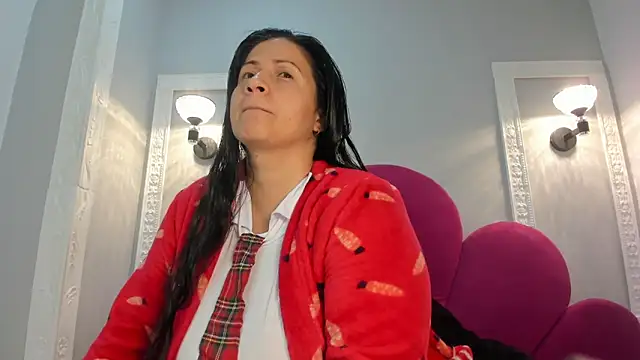 Ambber moon online show from October 4, 2025, 4:32 am