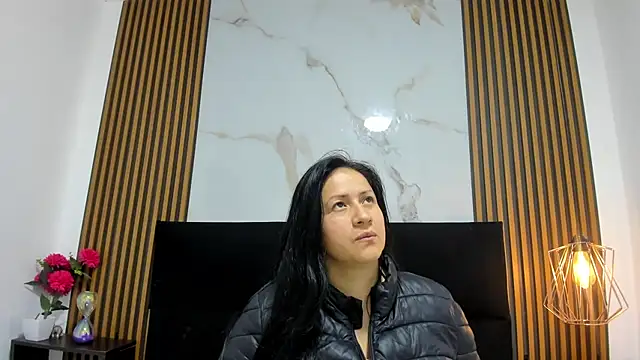 Ambber moon online show from October 31, 2025, 3:18 am