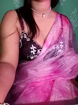 QueenOfHeart 07 online show from October 15, 2025, 3:12 pm