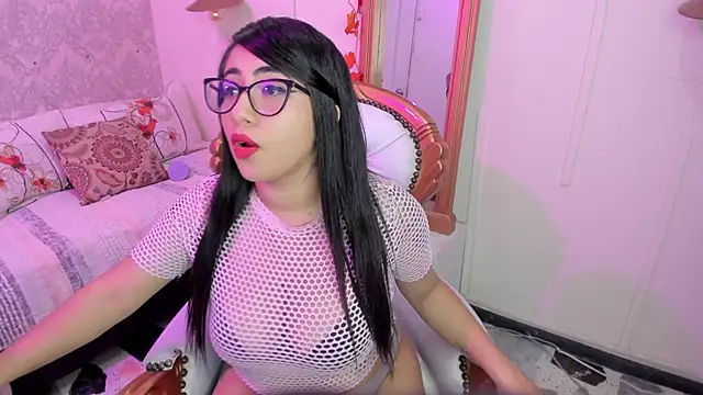 Snapshot of Sexy_cristall_ chatting on February 7, 2025, 12:42 am Sexy cristall online show from February 7, 2025, 12:42 am