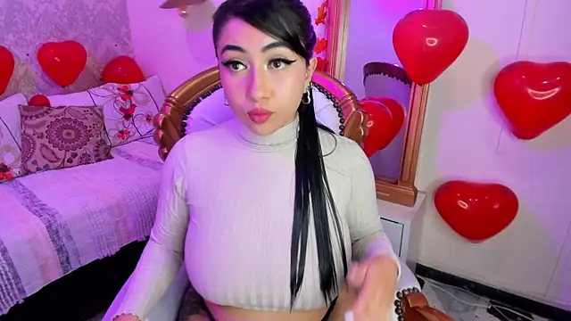 Snapshot of Sexy_cristall_ chatting on February 18, 2025, 10:58 pm Sexy cristall online show from February 18, 2025, 10:58 pm