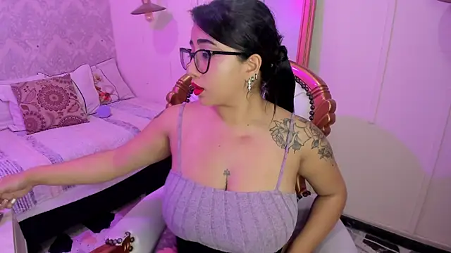 Snapshot of Sexy_cristall_ chatting on March 2, 2025, 12:20 am Sexy cristall online show from March 2, 2025, 12:20 am