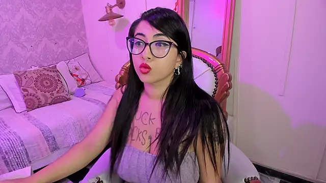 Snapshot of Sexy_cristall_ chatting on March 2, 2025, 10:03 am Sexy cristall online show from March 2, 2025, 10:03 am