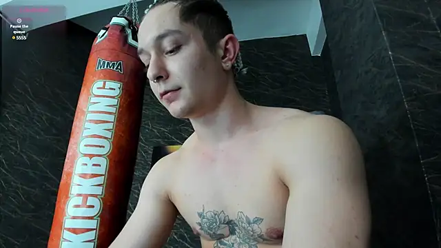 leonardsmith01 online show from December 19, 2024, 7:51 pm