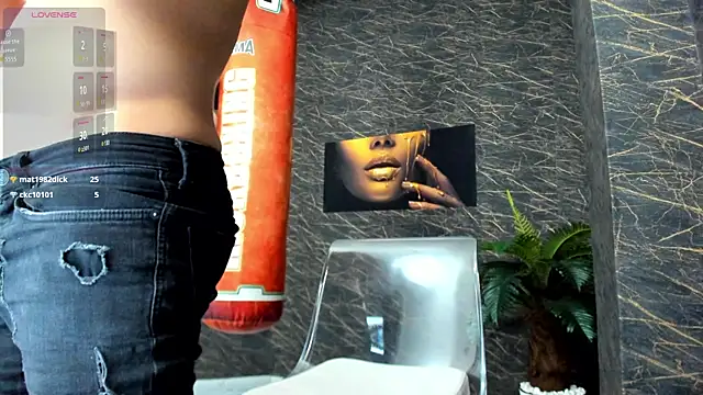 leonardsmith01 online show from January 15, 2025, 11:30 pm