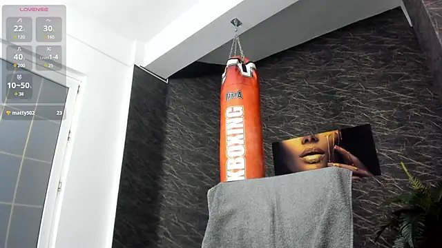 leonardsmith01 online show from February 21, 2025, 2:50 am