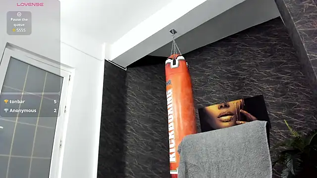 leonardsmith01 online show from March 4, 2025, 2:38 am