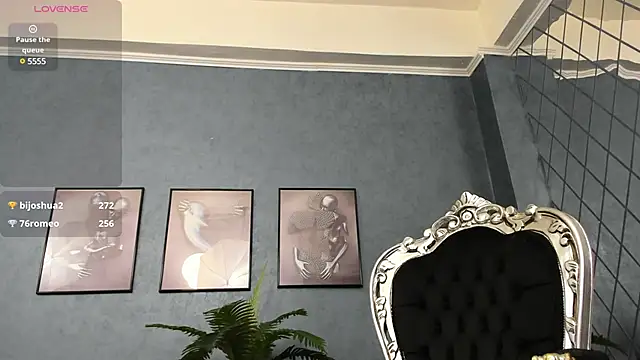 leonardsmith01 online show from March 19, 2025, 11:36 pm