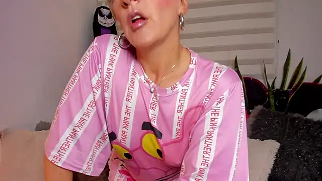 Snapshot of Sammykatt chatting on October 18, 2025, 11:33 am Sammykatt online show from October 18, 2025, 11:33 am