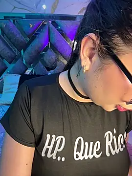 LylaLee111 online show from March 12, 2026, 1:17 pm