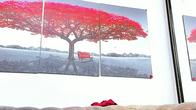 kira mz online show from February 18, 2025, 11:55 am