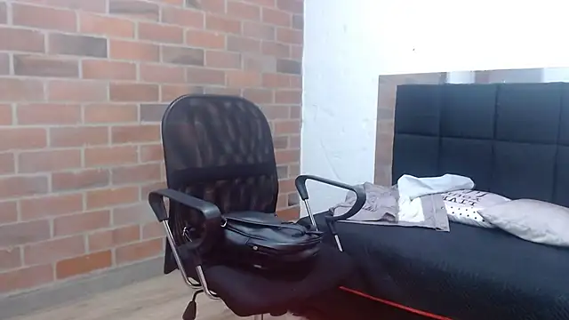 samantha  karolstone online show from October 6, 2025, 1:03 am