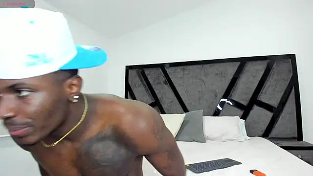 Snapshot of EthanTravis_ chatting on January 9, 2025, 7:52 am EthanTravis  online show from January 9, 2025, 7:52 am