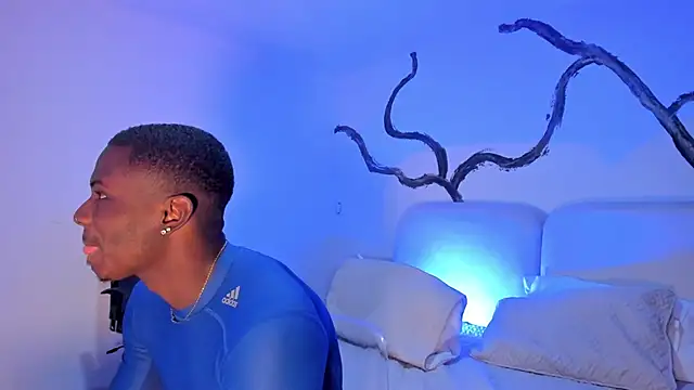 Snapshot of EthanTravis_ chatting on January 24, 2025, 4:59 am EthanTravis  online show from January 24, 2025, 4:59 am