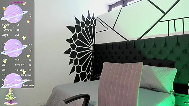 Snapshot of EthanTravis_ chatting on March 6, 2025, 8:27 pm EthanTravis  online show from March 6, 2025, 8:27 pm