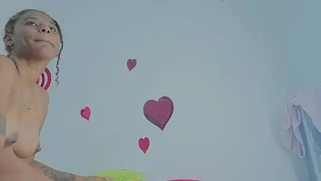 Snapshot of ChannelCox1 chatting on February 18, 2026, 3:52 pm ChannelCox1 online show from February 18, 2026, 3:52 pm