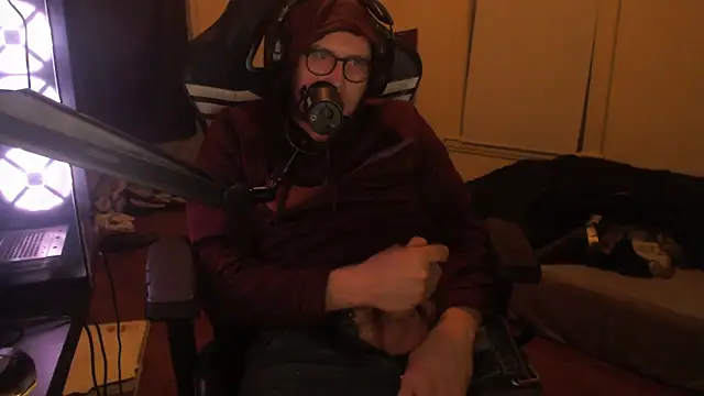 chicostick413 online show from October 18, 2025, 4:26 am