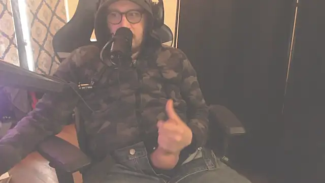 chicostick413 online show from February 3, 2026, 8:03 pm