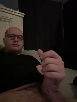 chicostick413 online show from February 9, 2026, 1:37 pm