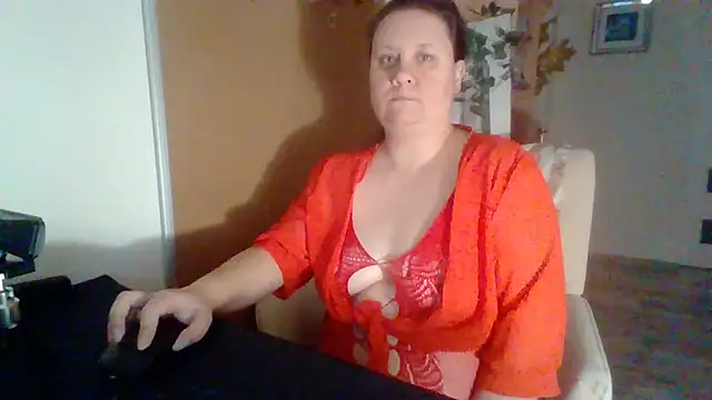 Snapshot of ReifeVenna chatting on December 3, 2024, 4:06 pm ReifeVenna online show from December 3, 2024, 4:06 pm