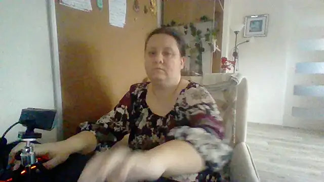 Snapshot of ReifeVenna chatting on December 28, 2024, 12:03 pm ReifeVenna online show from December 28, 2024, 12:03 pm