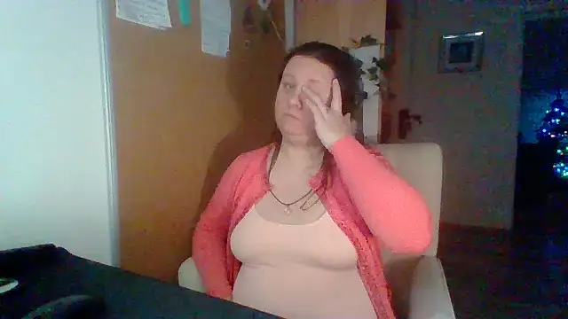 Snapshot of ReifeVenna chatting on January 13, 2025, 3:15 pm ReifeVenna online show from January 13, 2025, 3:15 pm