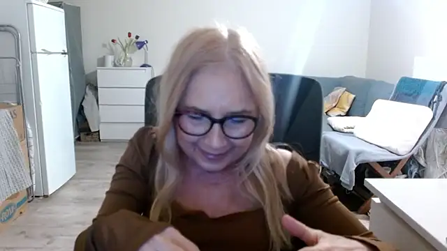 Snapshot of sofia_xkiss chatting on March 13, 2025, 2:44 pm sofia xkiss online show from March 13, 2025, 2:44 pm