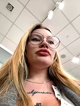 Snapshot of justmila chatting on October 2, 2025, 10:22 am justmila online show from October 2, 2025, 10:22 am