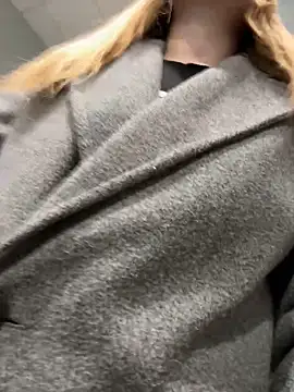 Snapshot of justmila chatting on November 7, 2025, 11:32 am justmila online show from November 7, 2025, 11:32 am