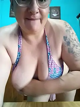 Snapshot of valkiria_08 chatting on January 17, 2025, 11:17 am valkiria 08 online show from January 17, 2025, 11:17 am
