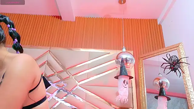 Sluttyandmature online show from October 24, 2025, 1:07 pm