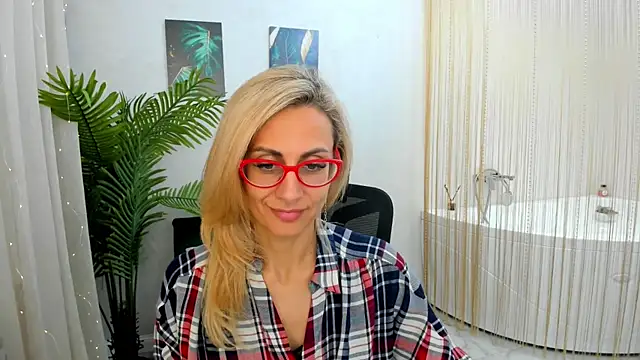 MuseOfStage online show from February 24, 2025, 2:48 pm