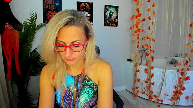 MuseOfStage online show from November 2, 2025, 11:34 am