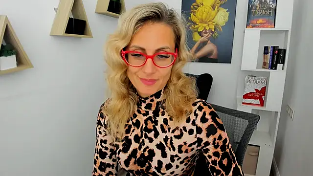 MuseOfStage online show from November 9, 2025, 11:30 am