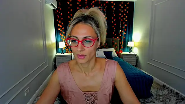 MuseOfStage online show from November 14, 2025, 11:09 am