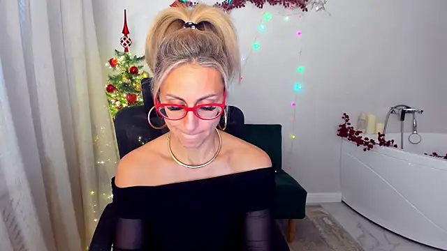 MuseOfStage online show from December 14, 2025, 11:26 am