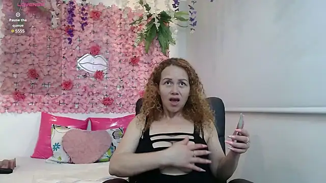 Snapshot of BLONDE_SEXYHOT chatting on January 25, 2025, 5:29 am BLONDE SEXYHOT online show from January 25, 2025, 5:29 am