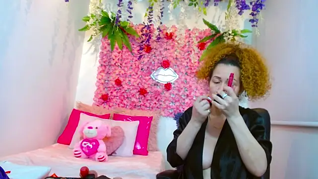 BLONDE SEXYHOT online show from October 11, 2025, 8:57 am