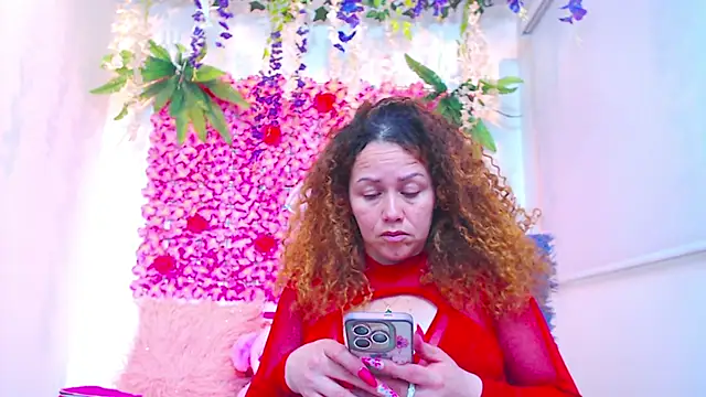 Snapshot of BLONDE_SEXYHOT chatting on November 26, 2025, 7:37 pm BLONDE SEXYHOT online show from November 26, 2025, 7:37 pm