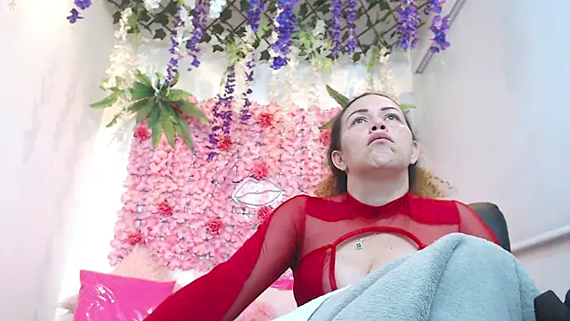 Snapshot of BLONDE_SEXYHOT chatting on December 14, 2025, 1:27 pm BLONDE SEXYHOT online show from December 14, 2025, 1:27 pm