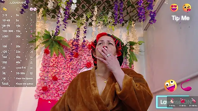 Snapshot of BLONDE_SEXYHOT chatting on January 12, 2026, 11:48 am BLONDE SEXYHOT online show from January 12, 2026, 11:48 am