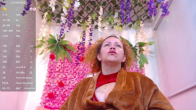 Snapshot of BLONDE_SEXYHOT chatting on January 14, 2026, 10:21 am BLONDE SEXYHOT online show from January 14, 2026, 10:21 am